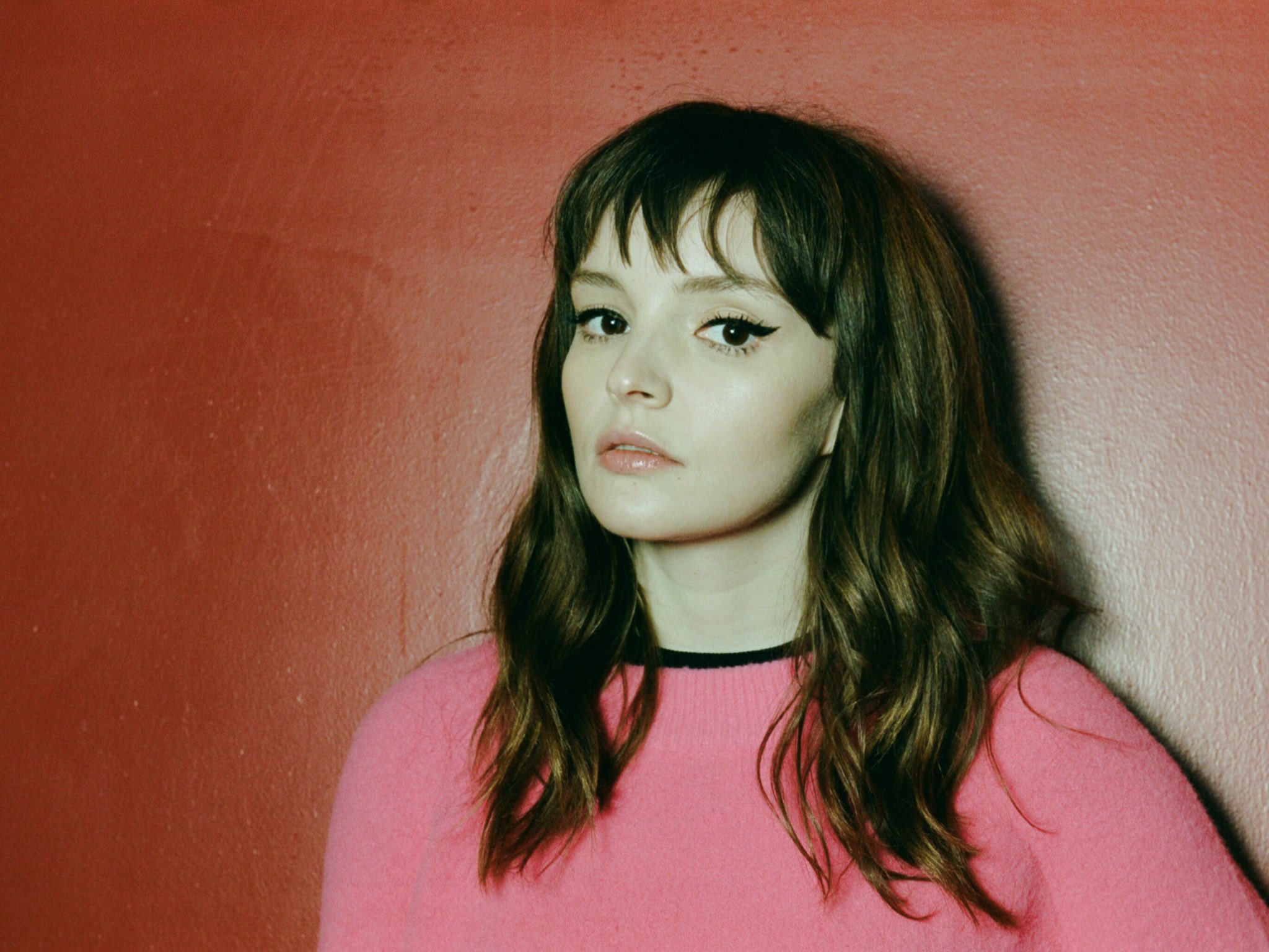 2. How to Achieve Lauren Mayberry's Blonde Hair - wide 2